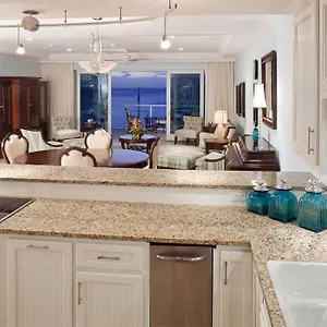 Отель Caribbean Club Boutique Hotel, Grand Cayman *****